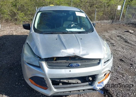 2016 Ford Escape S z USA, uszkodzony, nr VIN 1FMCU0F71GUA05308